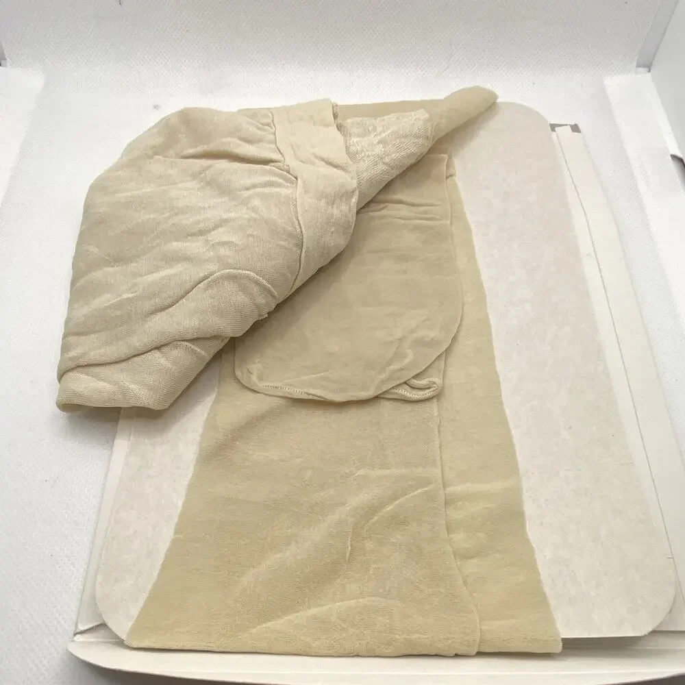 Vintage Nordstrom Rack Lycra Sheer Pantyhose Size C Control Top Sheer Toe